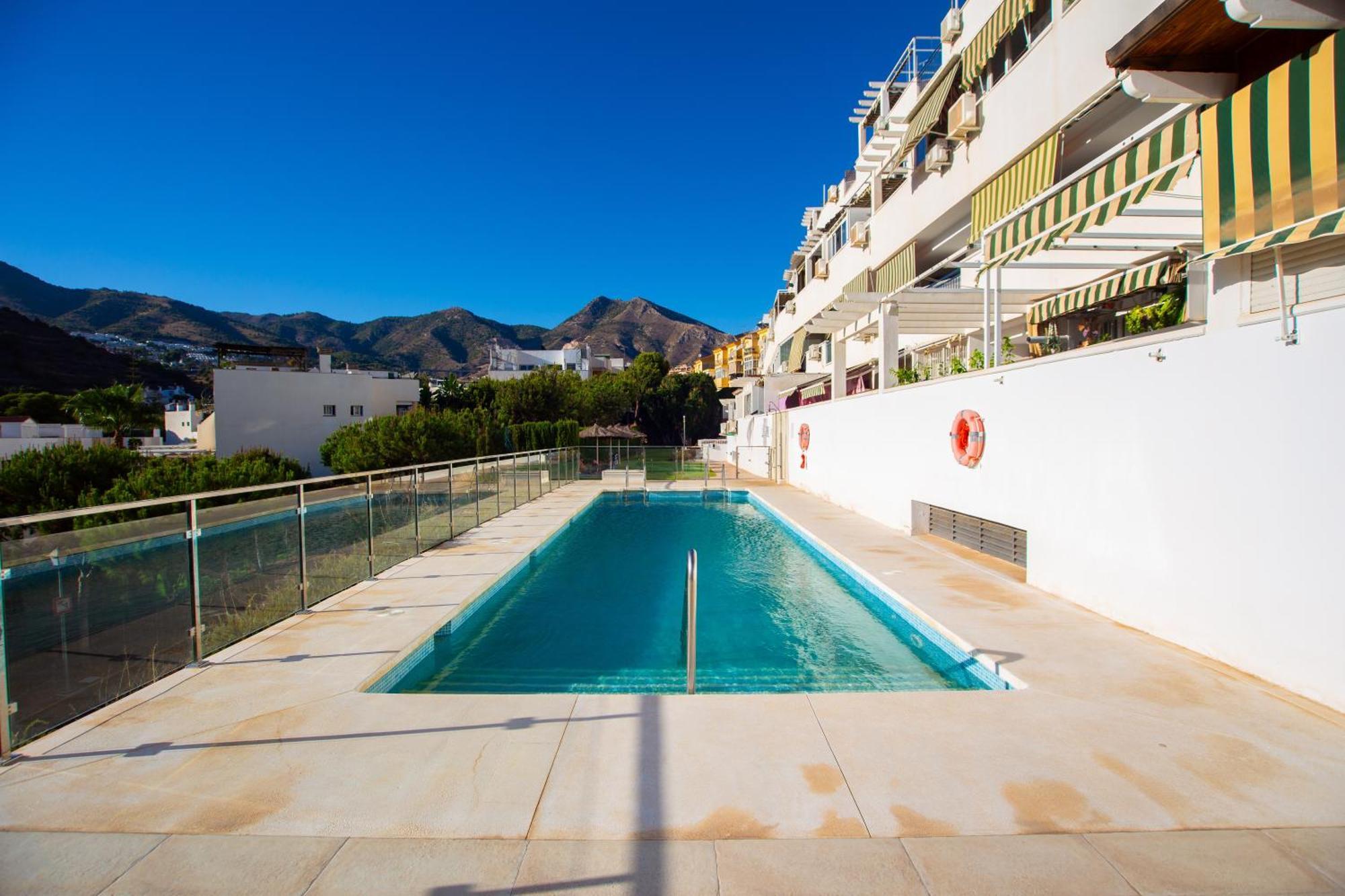Benalhome - Tu Hogar Con Terraza Y Ducha Exterior Benalmadena Bagian luar foto