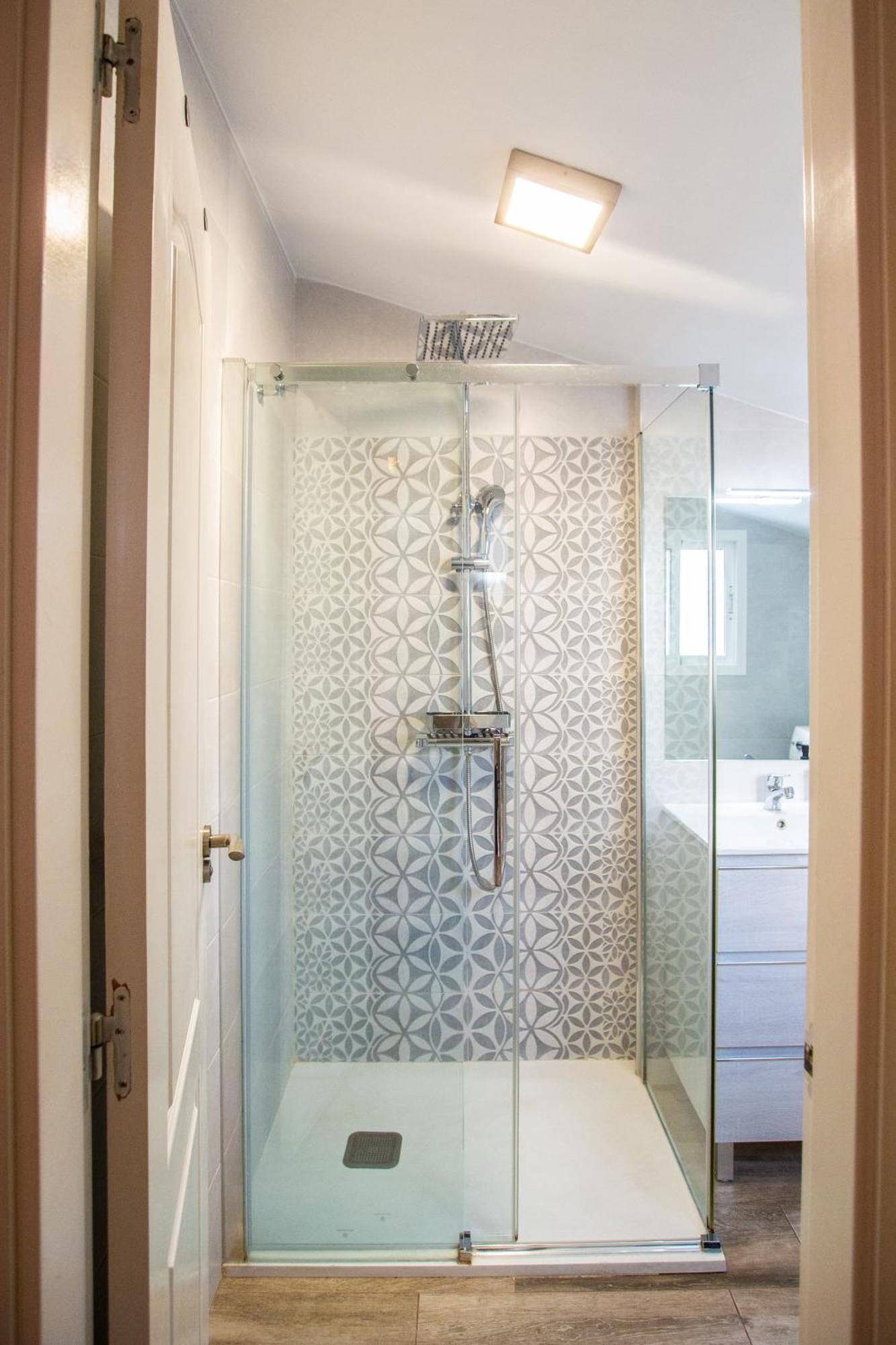 Benalhome - Tu Hogar Con Terraza Y Ducha Exterior Benalmadena Bagian luar foto