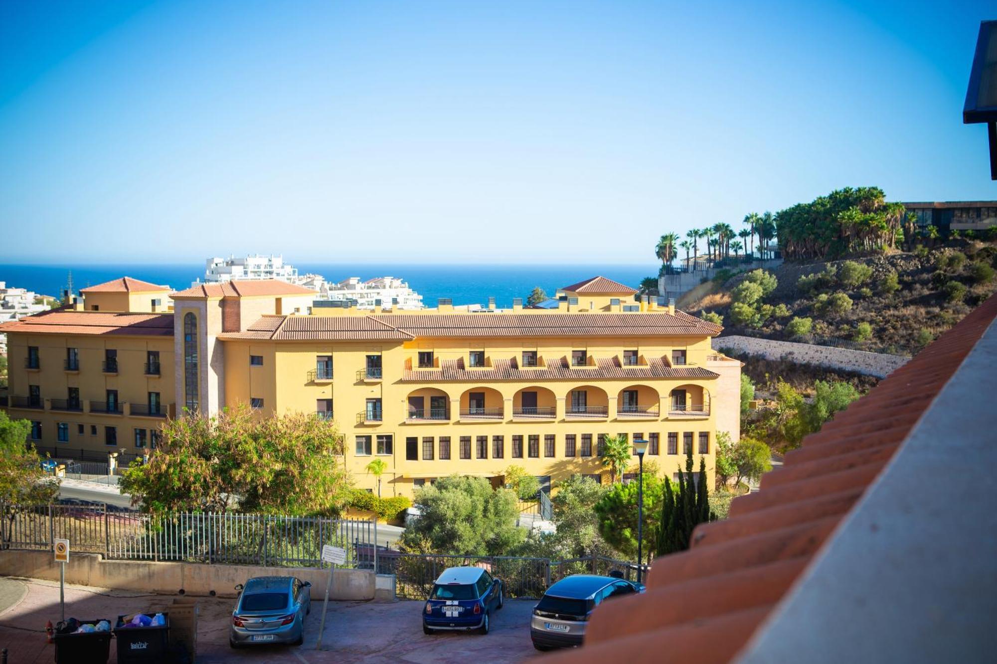 Benalhome - Tu Hogar Con Terraza Y Ducha Exterior Benalmadena Bagian luar foto