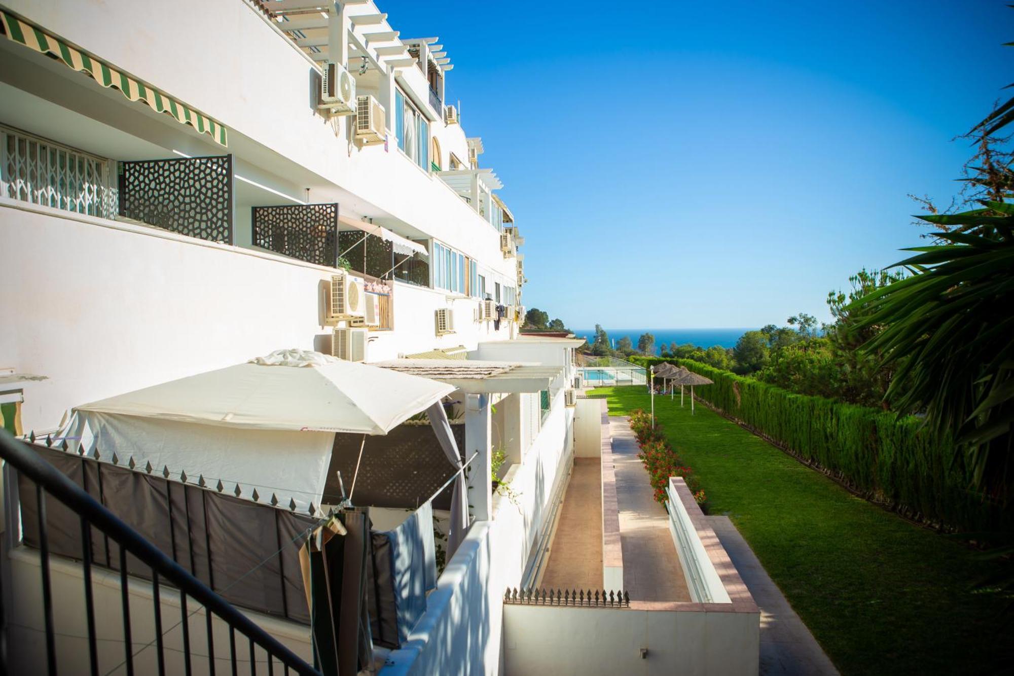 Benalhome - Tu Hogar Con Terraza Y Ducha Exterior Benalmadena Bagian luar foto