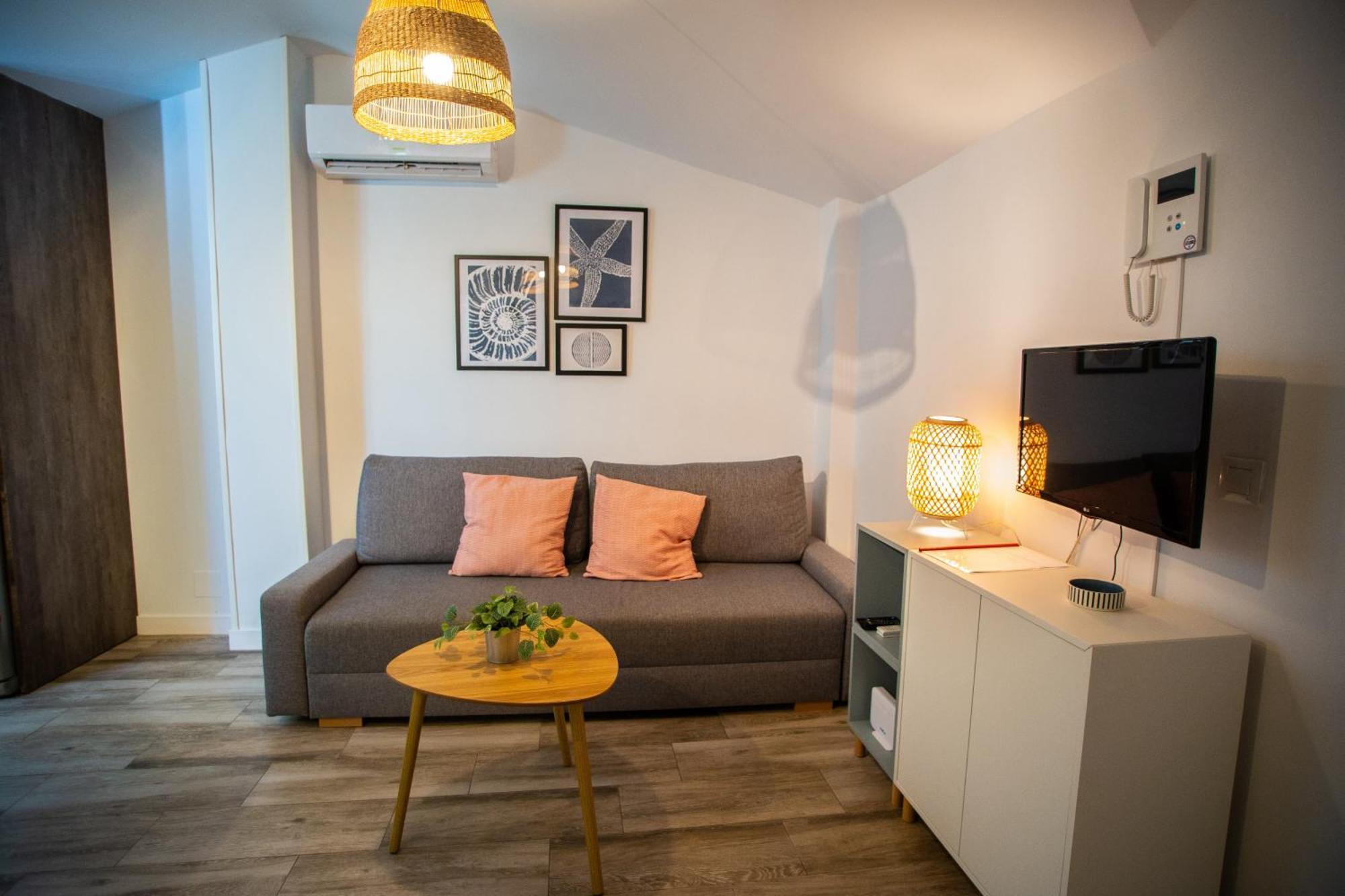 Benalhome - Tu Hogar Con Terraza Y Ducha Exterior Benalmadena Bagian luar foto